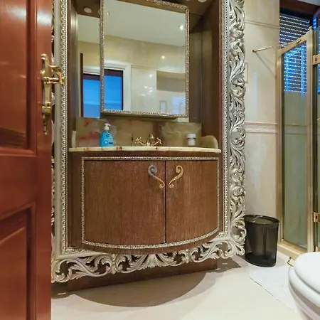 Luxury With Amazing Views Apartment